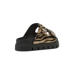Sandali flat da Donna Beige effetto animalier con fibbie Lora Ferres