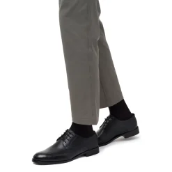 Scarpe Classiche Uomo Nere in pelle con cuciture Decorative Riflessi Urbani