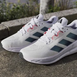 Scarpe da running bianche da uomo adidas Questar 3 Cloudfoam in mesh