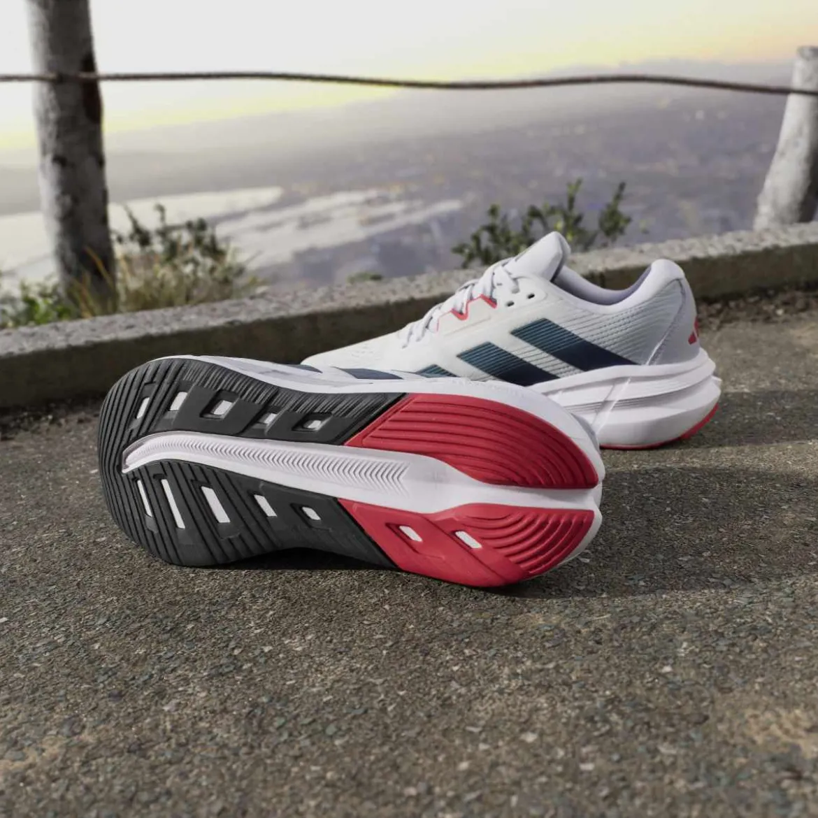 Scarpe da running bianche da uomo adidas Questar 3 Cloudfoam in mesh