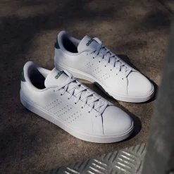 Sneakers bianche da Uomo adidas Advantage 2.0 con dettagli traforati