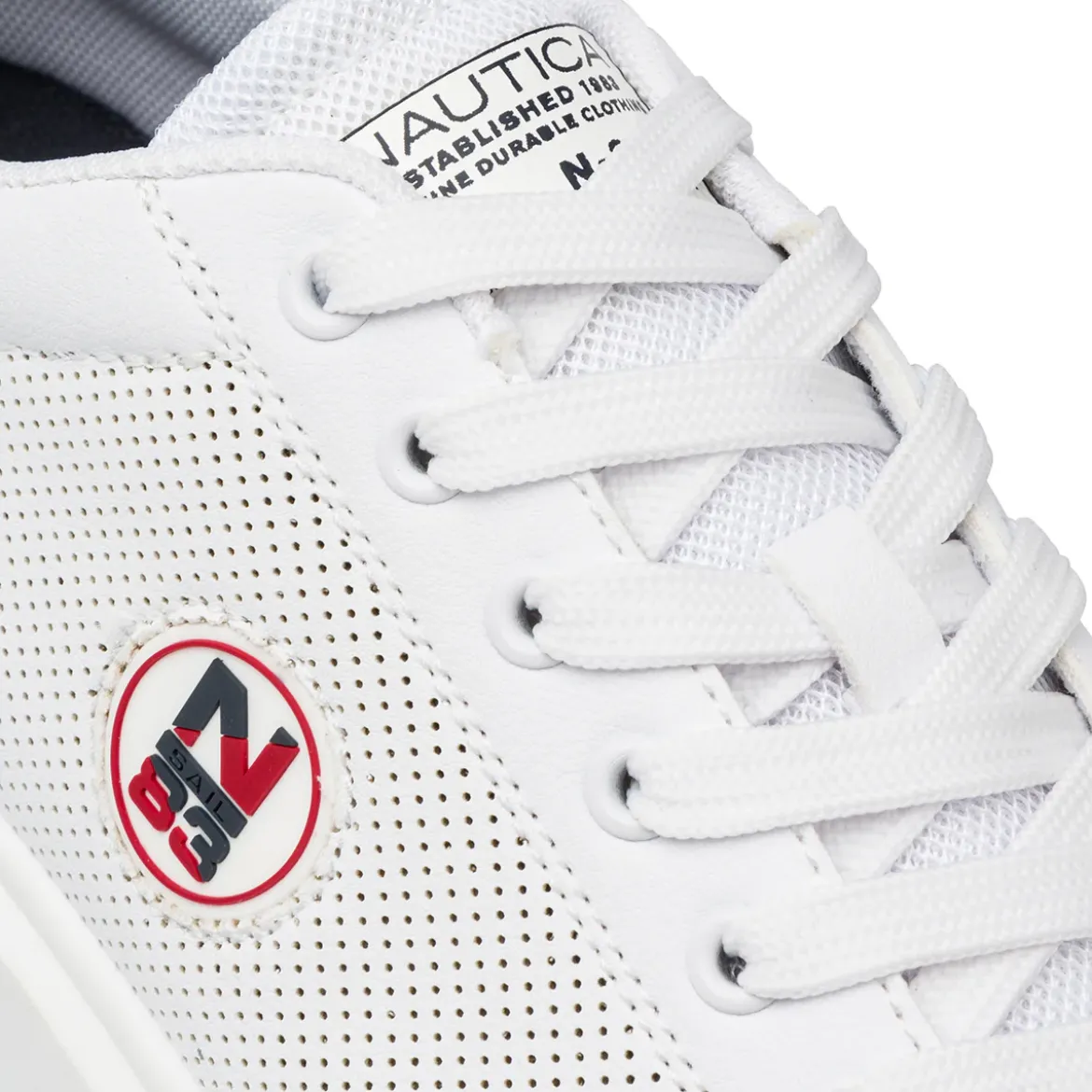 Sneakers bianche da Uomo con dettagli traforati con logo Nautica