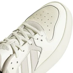 Sneakers da uomo bianche off -white e beige con logo adidas Court 24