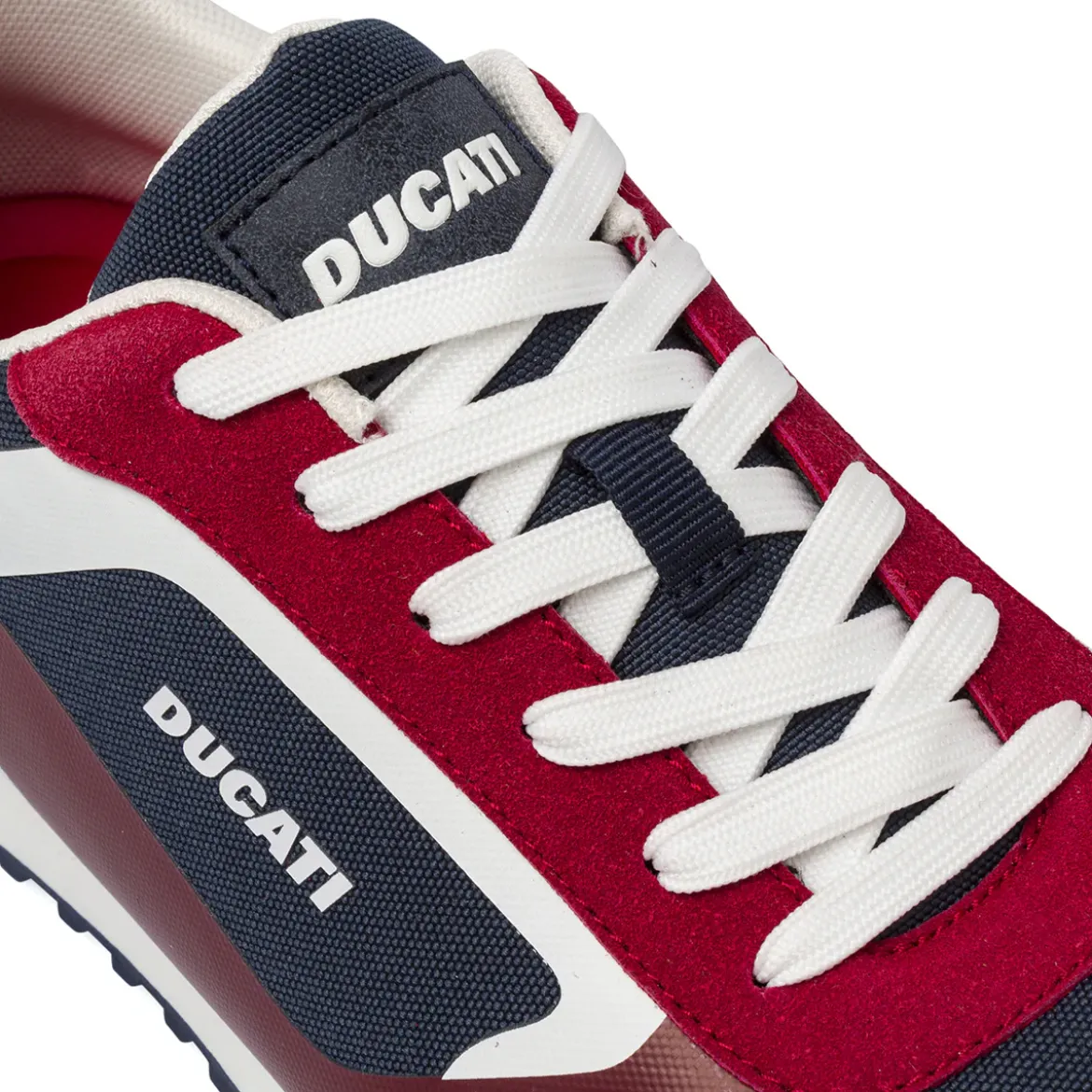 Sneakers da uomo rosse Ducati con inserti blu e bianchi