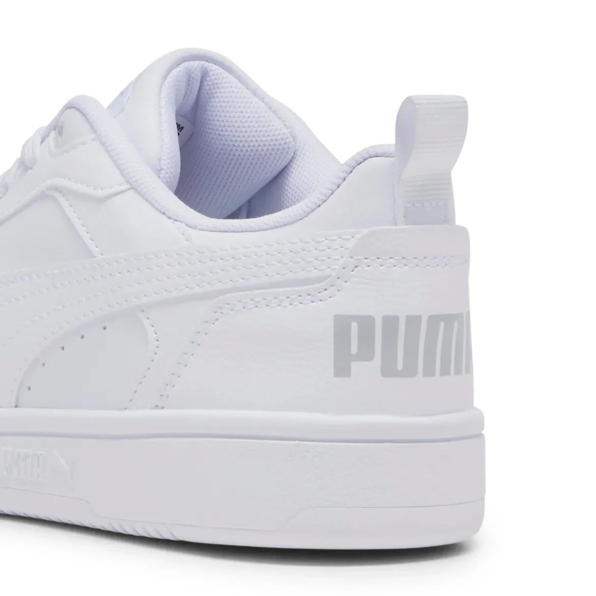 Sneakers ragazza e ragazzo bianche con logo Puma Rebound V6 Low