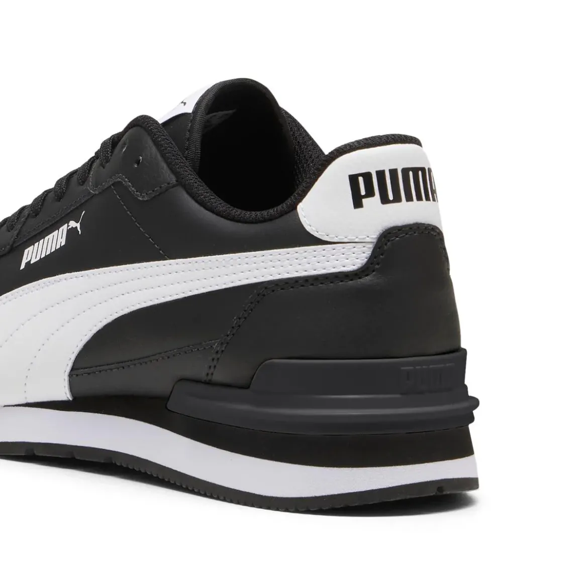 Sneakers retro da Uomo nere con inserti bianchi Puma Runner v4
