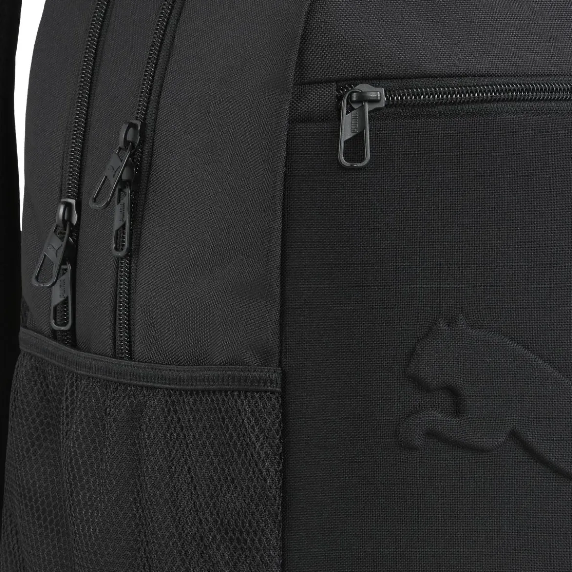 Zaino sportivo nero con logo in rilievo e chiusura zip Puma